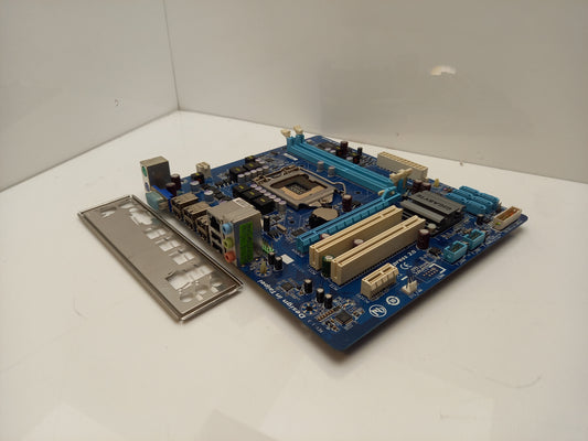 GIGABYTE GA-H55M-S2 Socket LGA1156 DDR3 PCI-E Motherboard With I/O Shield