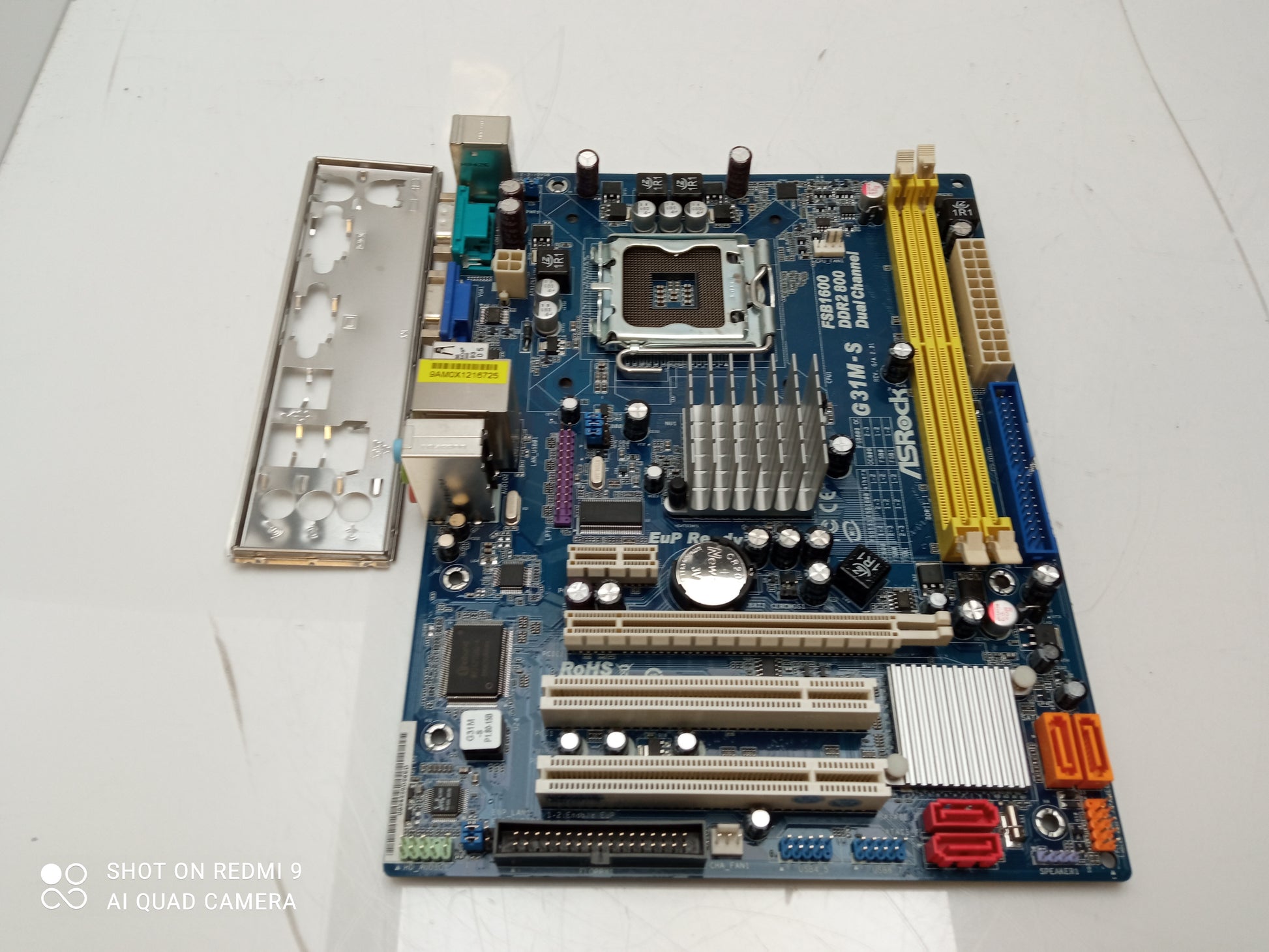 ASRock G31M-S Socket LGA775 Micro ATX DDR2 Motherboard With I/O Shield