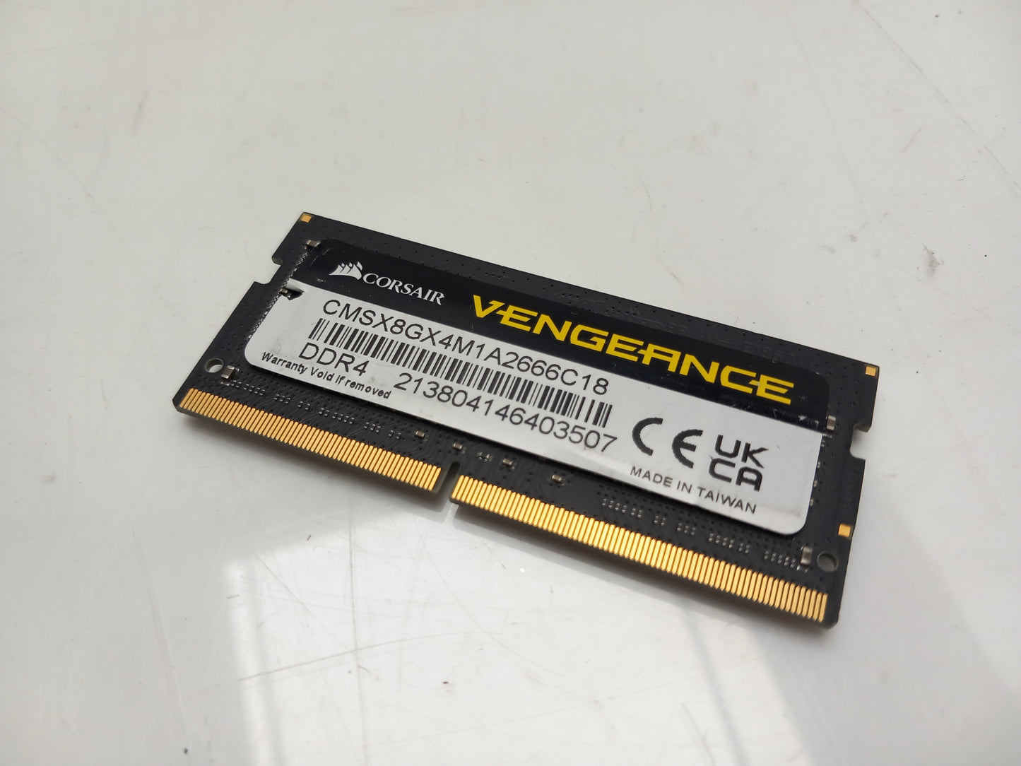 Corsair Vengeance 8GB (1x8GB) 2666 MHz DDR4-2666 PC4-21300 CMSX8GX4M1A2666C18