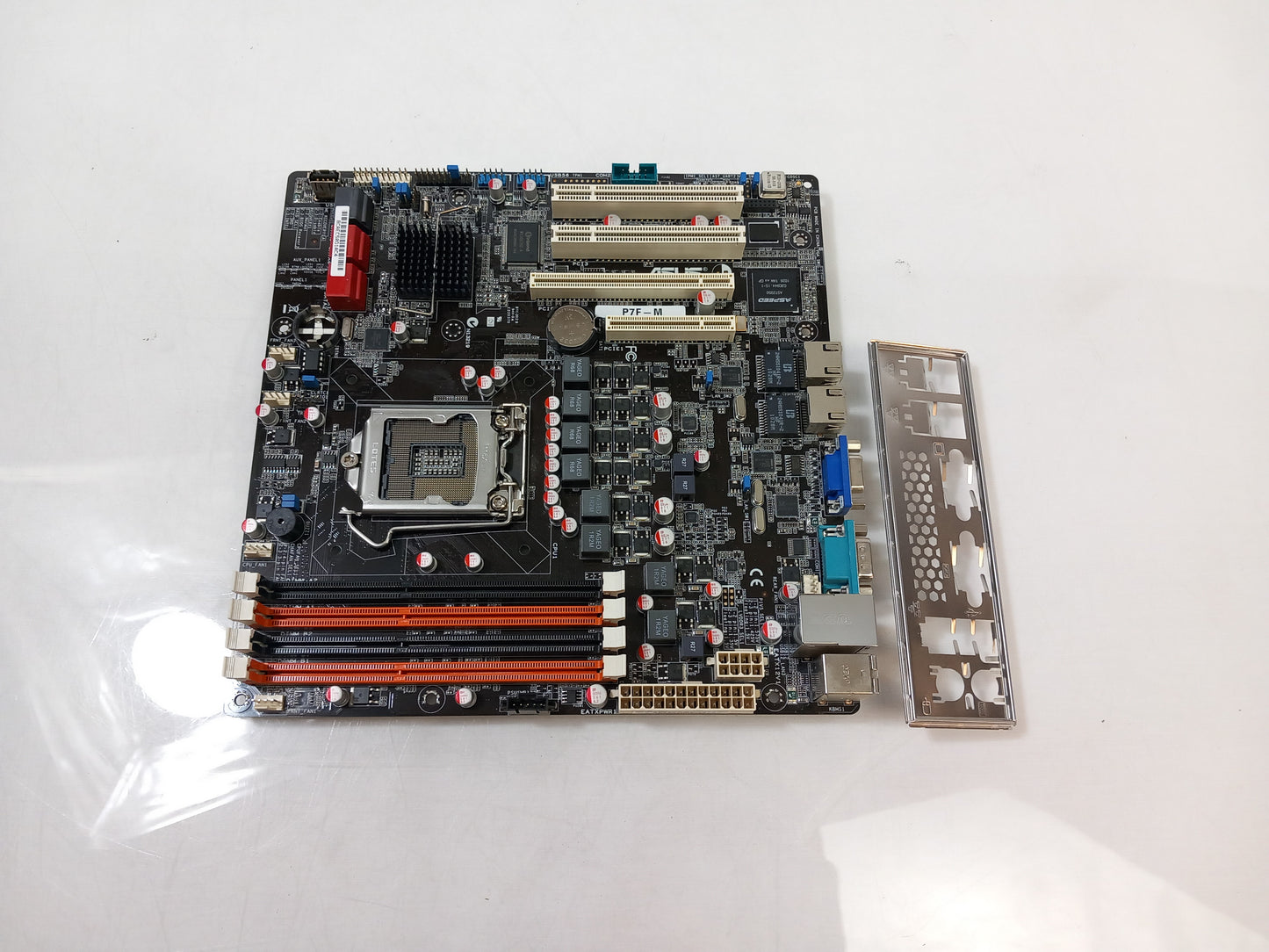 ASUS P7F-M Socket LGA 1156 DDR3 Motherboard With I/O Shield