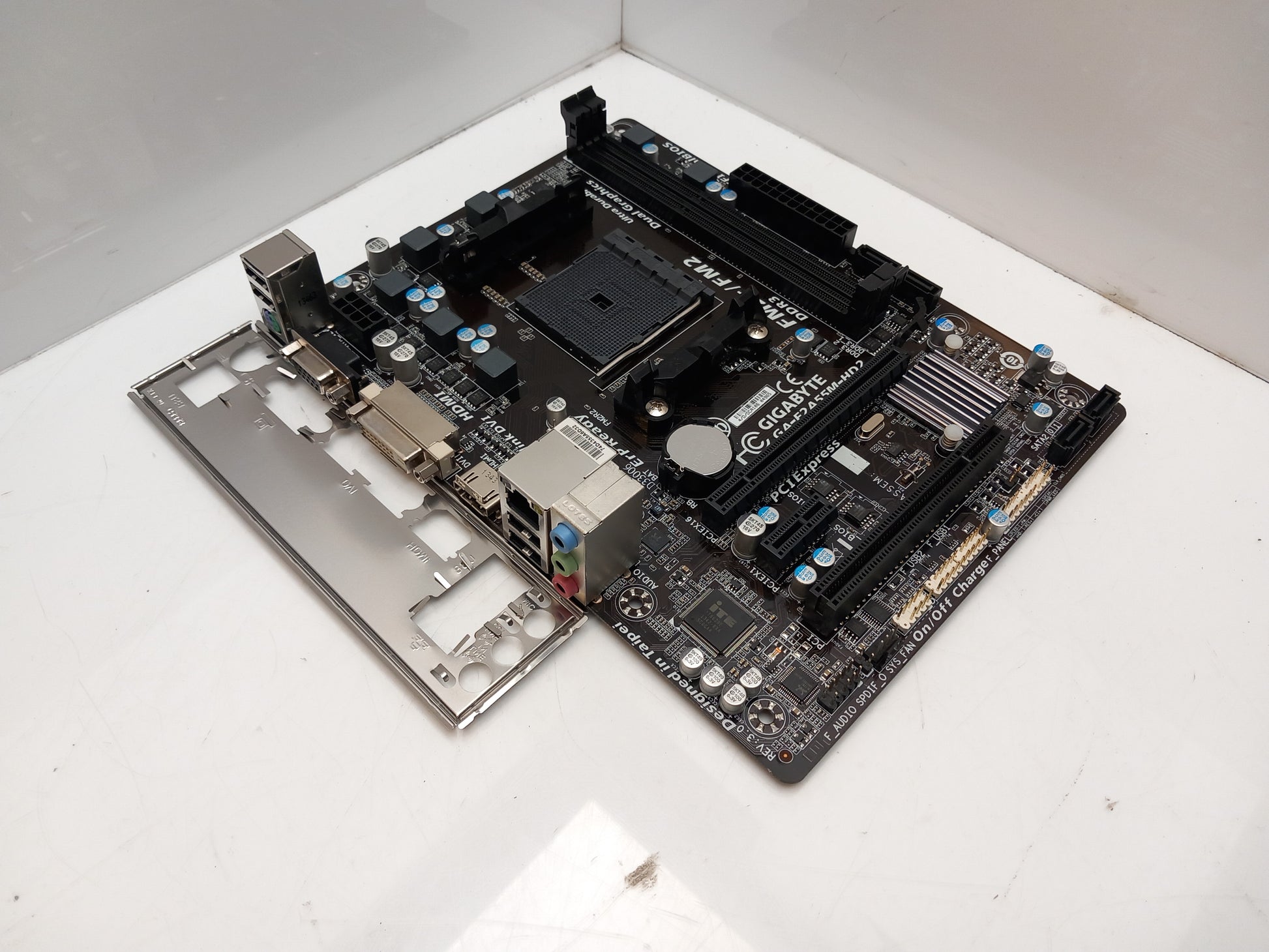 GIGABYTE GA-F2A55M-HD2 Socket FM2+ DDR3 MicroATX Motherboard With I/O Shield