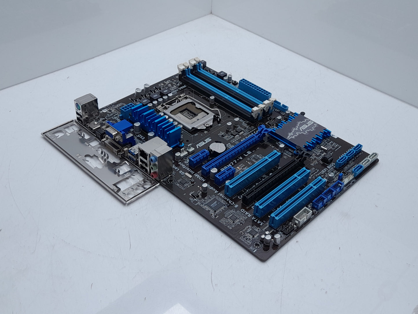 ASUS P8H77-V LE Socket LGA1155 DDR3 ATX Motherboard With I/O Shield