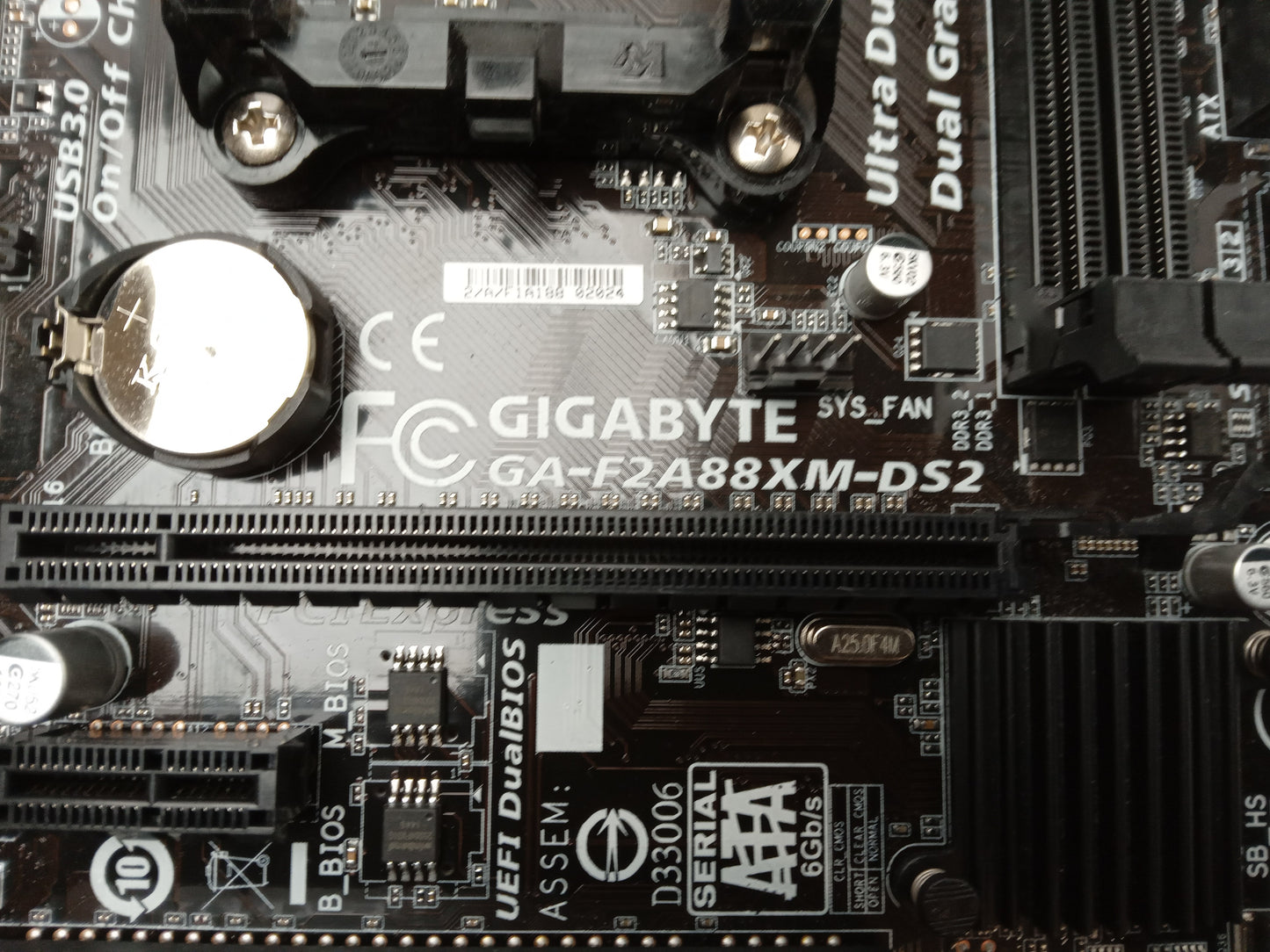 GIGABYTE GA-F2A88XM-DS2 AMD FM2/FM2+ DDR3 Micro ATX Motherboard With I/O Shield